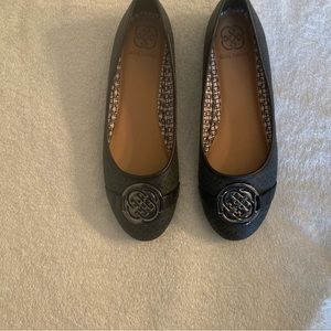 NEW Daisy Fuentes Flats Size 10